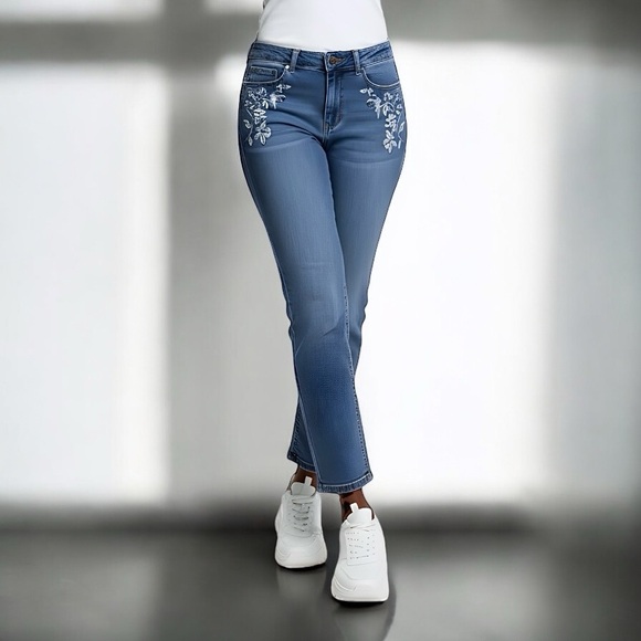 Camila Coelho Women’s Blue Embroidered Straight Ankle Jeans Sz 8 - Picture 1 of 14